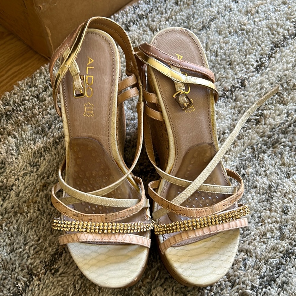 ALDO wedges size 10